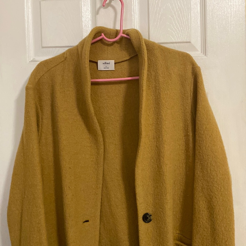 Aritzia Wilson long yellow coat/cardigan